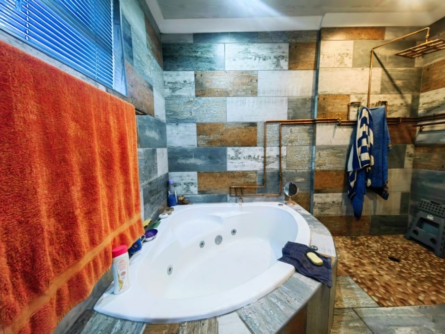 2 Bedroom Property for Sale in Miederpark North West